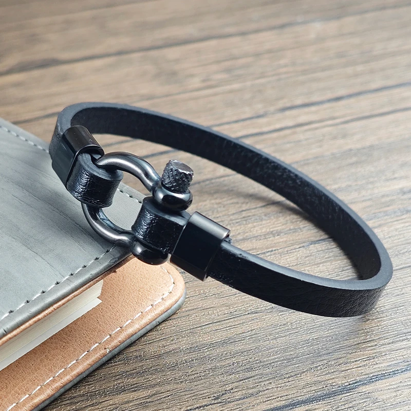 Einfaches Neues Hufeisenförmiges Kleines Nuss-Accessoire Edelstahl Herren Lederarmband Herrenschmuck Überraschungsgeschenk Dropshipping