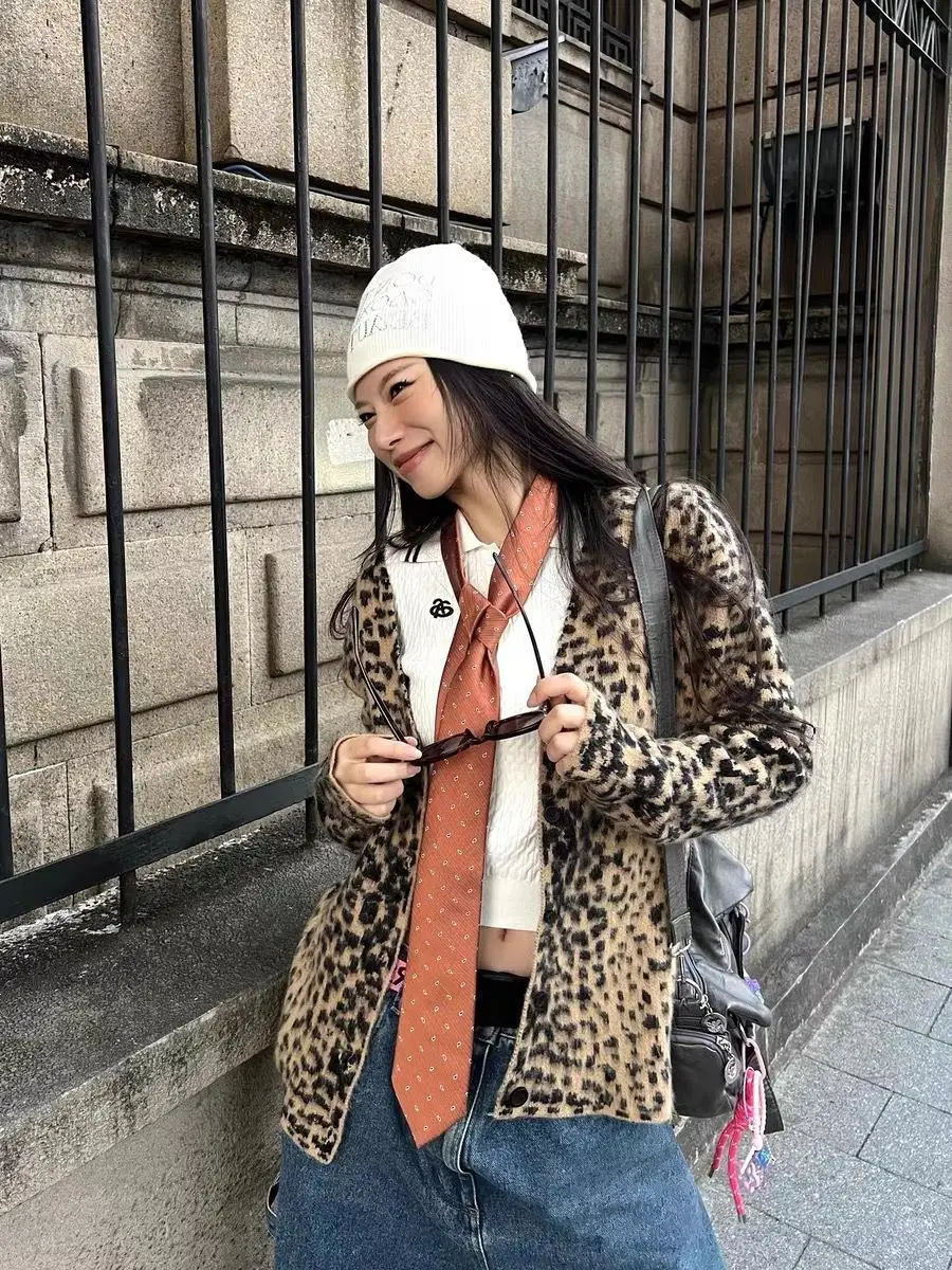 

Casual Leopard Knit Sweater Women's V-Neck Long Sleeve Single Breasted Open Front Coat 2025 Autumn New Lady Vintage Cardigan