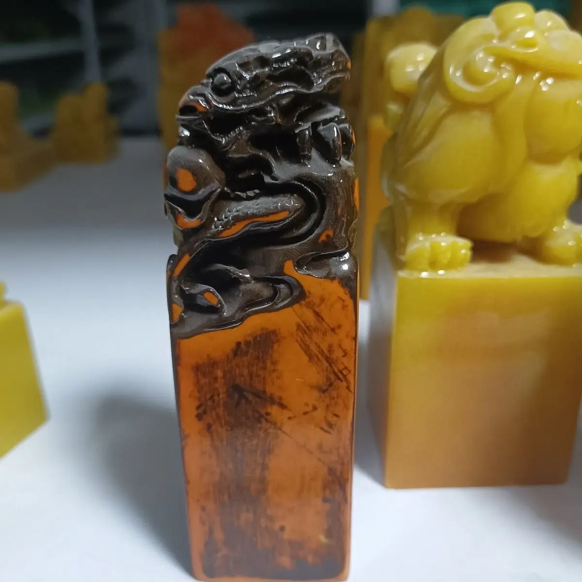 Jade Shoushan stone carving Laotian Huangshi mother and son deep love lion seal jade seal name calligraphy idle seal carving