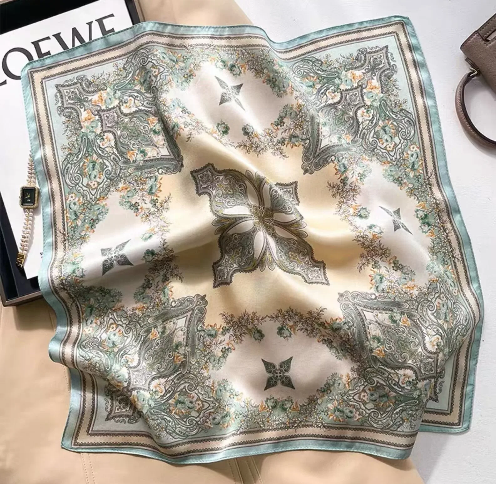 70CM 100% Mulberry Silk Bandana Square Scarf, Women's Fashionable Printed Scarf, Headscarf, Bag Tie, Elegant Shawl