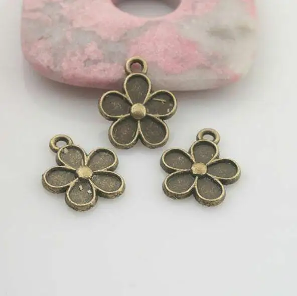 

30pcs antiqued bronze color lovely flower design pendant charm G1770