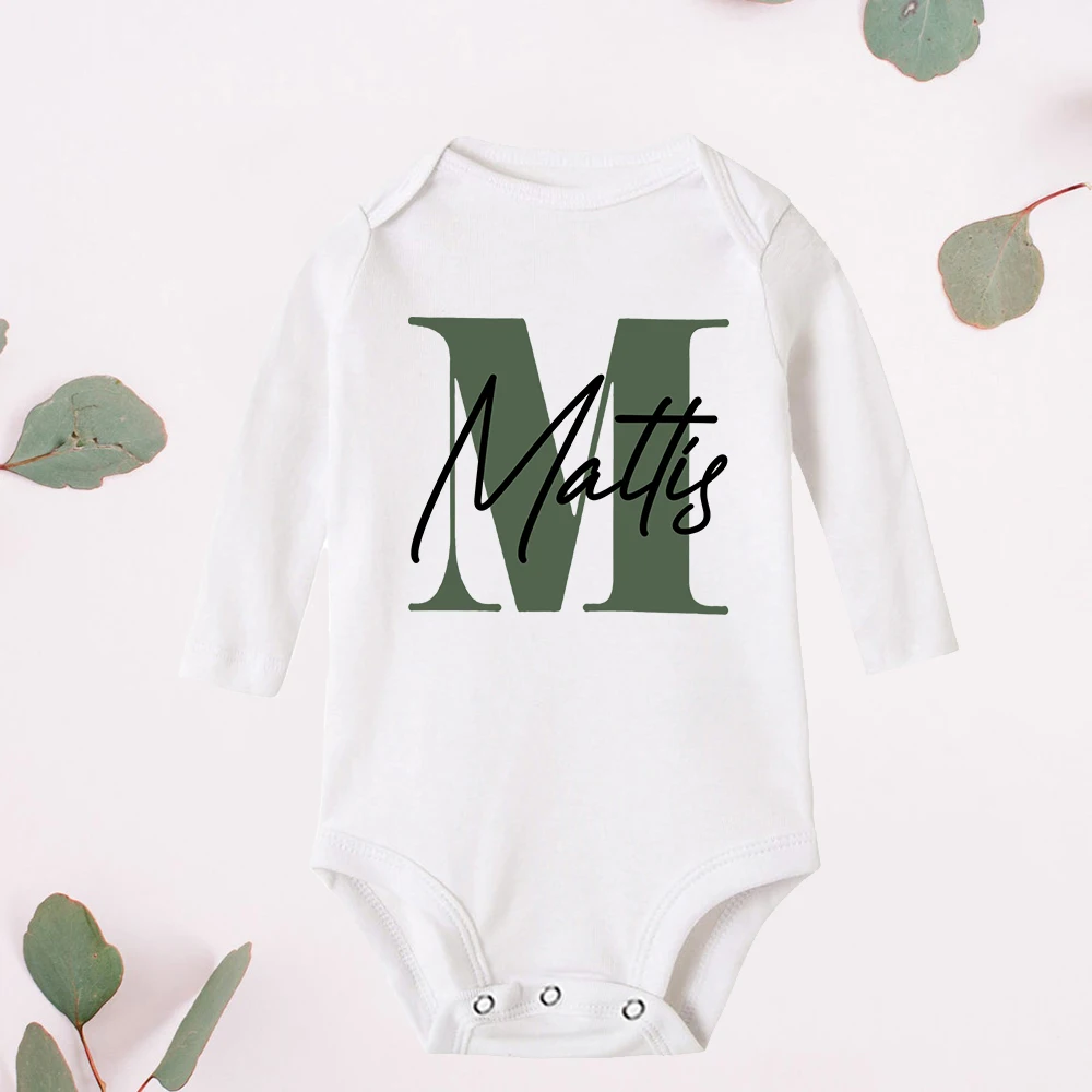 Spersonalizowane Baby Boy nazwa body ciąża ogłoszenie prezent na przyjęcie bociankowe niestandardowe pierwsza litera i nazwa kombinezon Playsuit