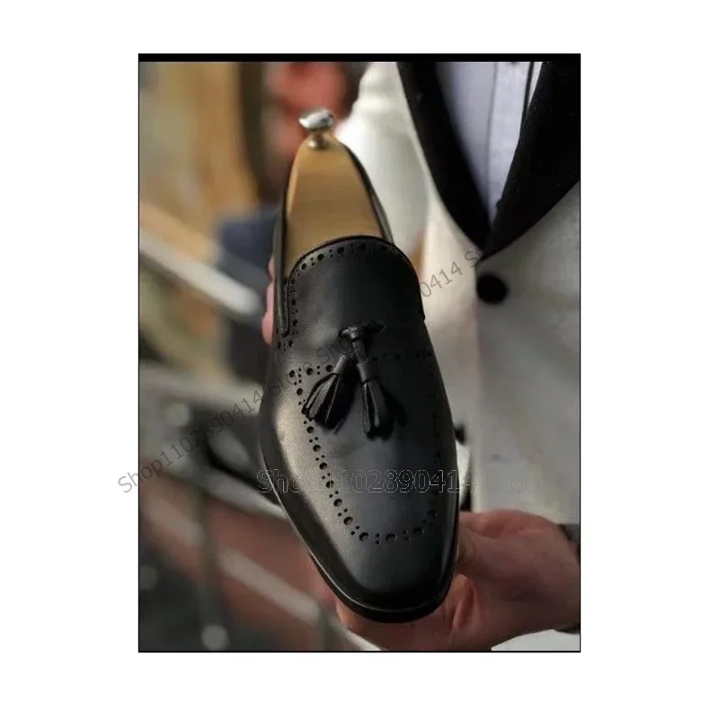 

Black Tassels Decor Breathable Loafers Fashion Comfort Slip On Men Casual Shoes Luxury Handcraft Party Banquet Men Dress Shoes