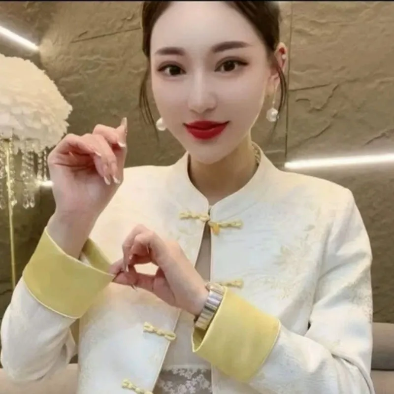 เสื้อเชิ้ตแขนยาวสไตล์จีนปี 2025 สำหรับผู้หญิง ลายดอกไม้พิมพ์ลายแจ็คการ์ด เสื้อทรงหลวมแฟชั่นระดับไฮเอนด์ แจ็คเก็ตทรงกี่เพ้า