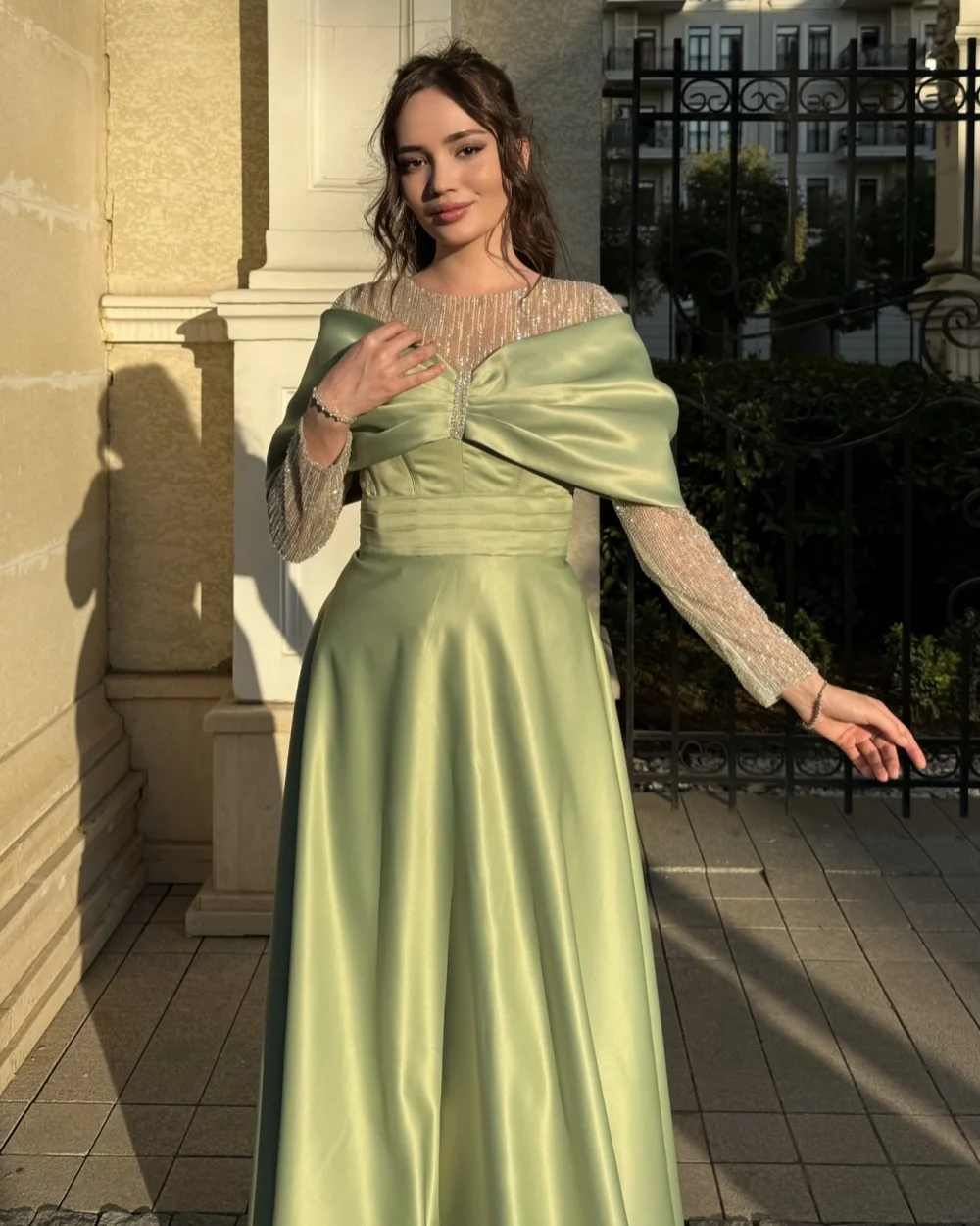 Vestidos largos personalizados de alta calidad, moda Charmeuse con lentejuelas y cuentas, corte en A, cuello redondo, vestidos para ocasiones a medida, sexys a juego