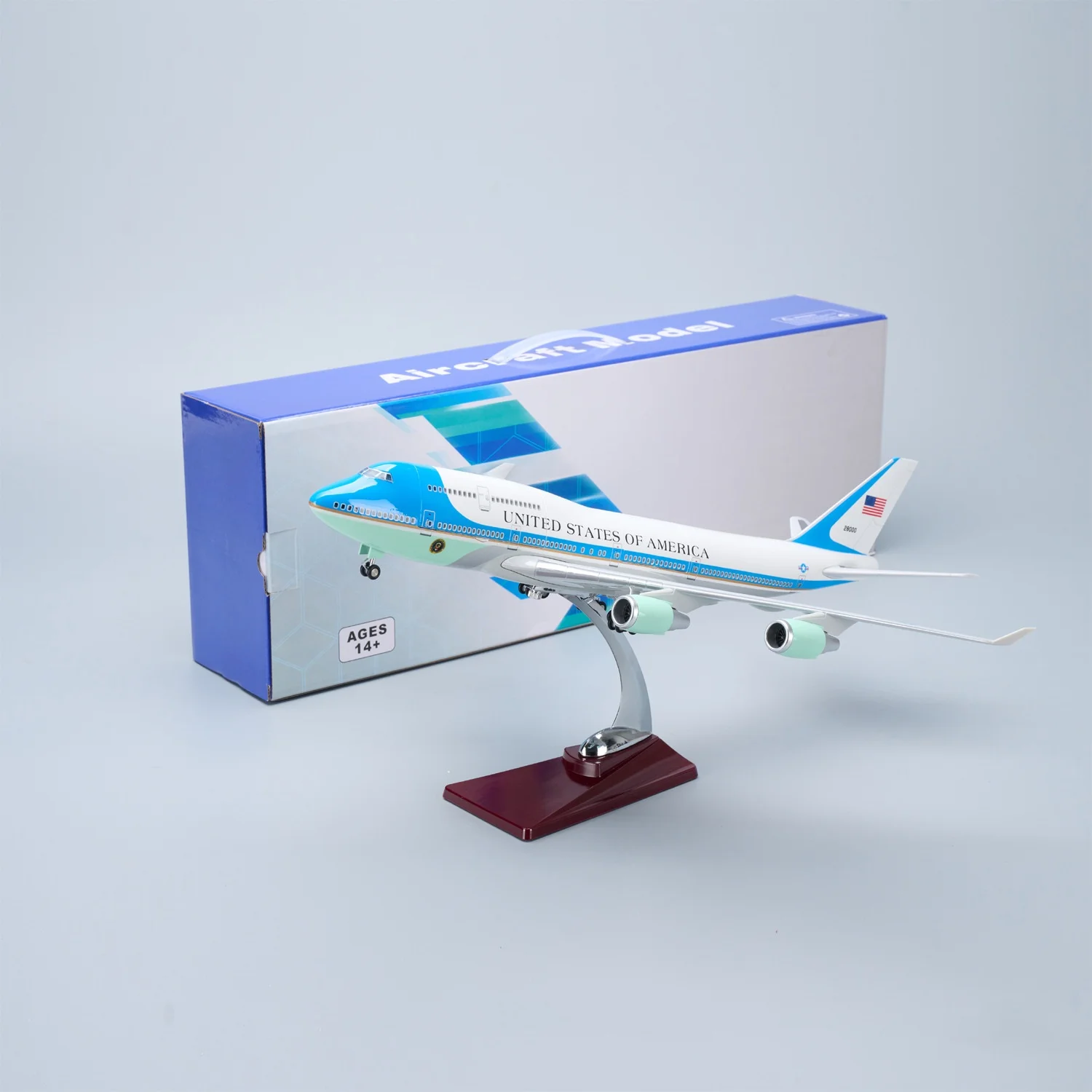 47CM  Airplanes Model 1/150 Scale Aircraft B747 Series Resin Plane Cabin Door Openable with Landing Gear Wheels Collection Gift