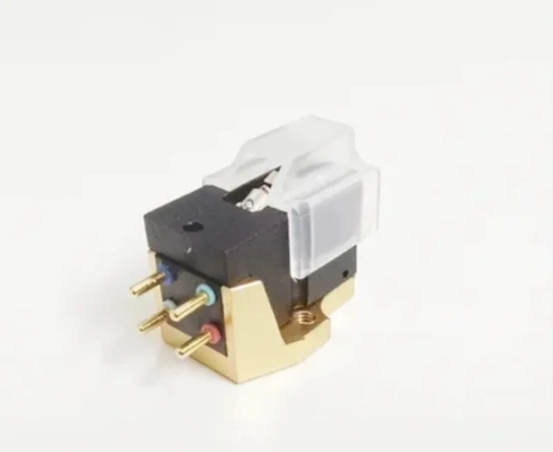 MC Dynamic Cartridge Without Leading Magn-etic Plate, Titanium Alloy Rod, Dia-mond Needle, Pure Sil-ver Coil, Black Glue