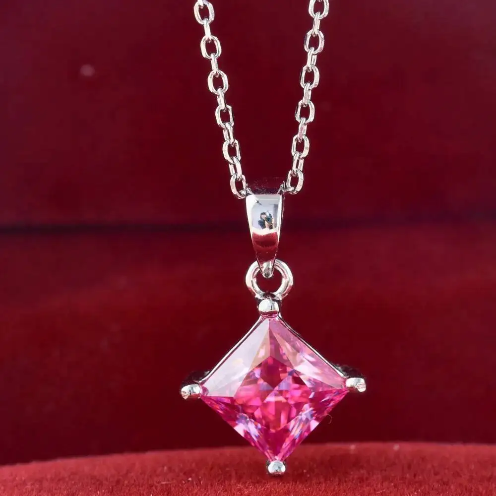 

Кольцо BagueRingen из стерлингового серебра S925 с подвеской в виде квадратного розового муассанита 1/2 карата в огранке «Принцесса»