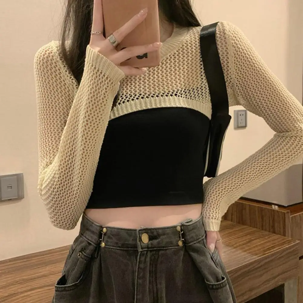 Women Thin Long-sleeved Shirt Sunscreen Top Hollow See-through Anti-UV Summer Autumn Round Neck Short Knitted Short Blouse