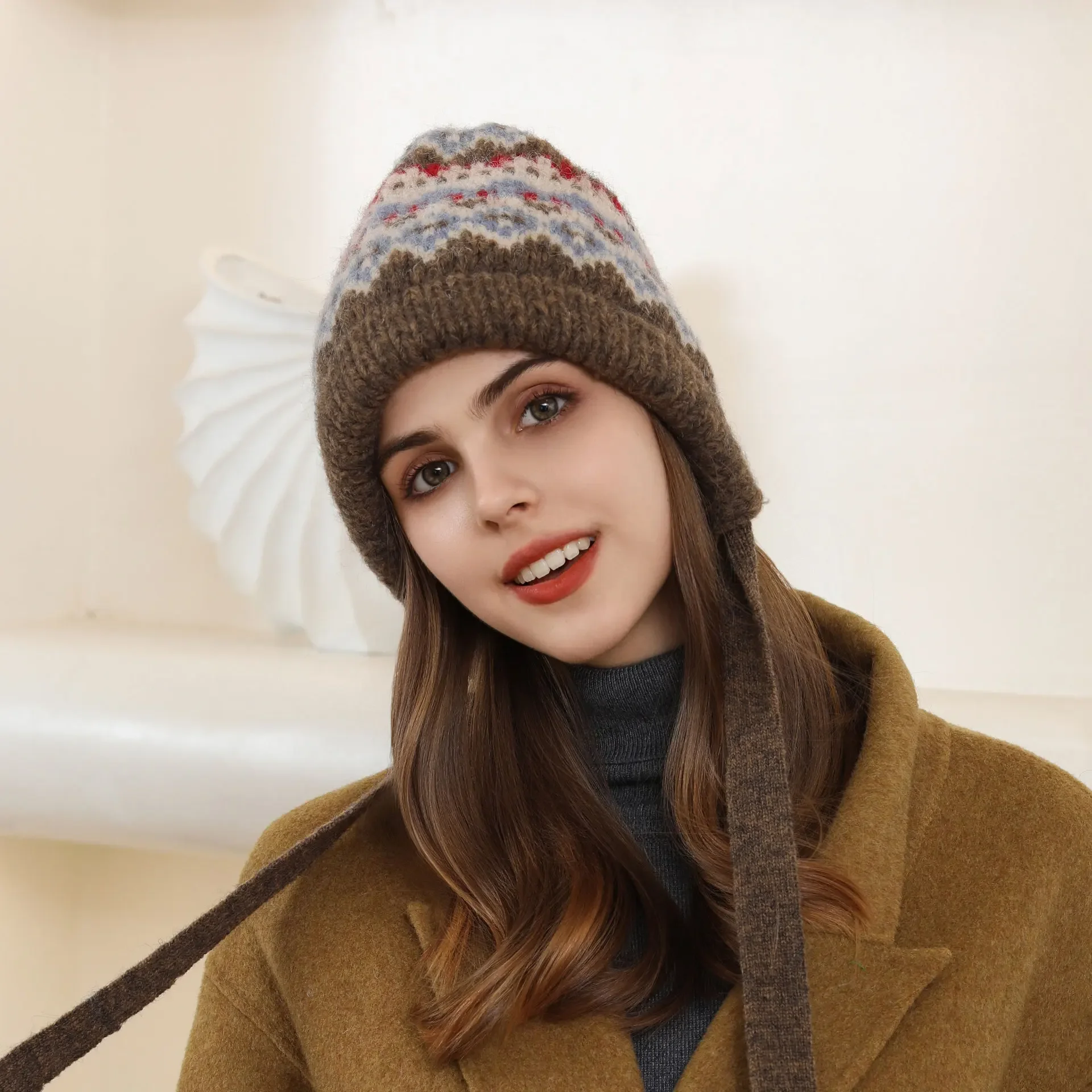 Gorro nuevo para mujer, Retro, clásico, rombo, a cuadros, tejido, protección para las orejas, mujer, Otoño Invierno, cálido, versátil, a la moda, gorro de lana gruesa para niña