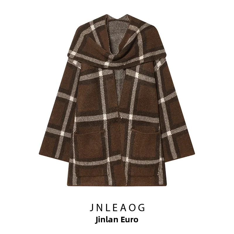 ファッショナブルなチェック柄スカーフニットショートコート女性の秋の新スタイル多用途ポリエステル繊維長袖スタンダードフィットコート