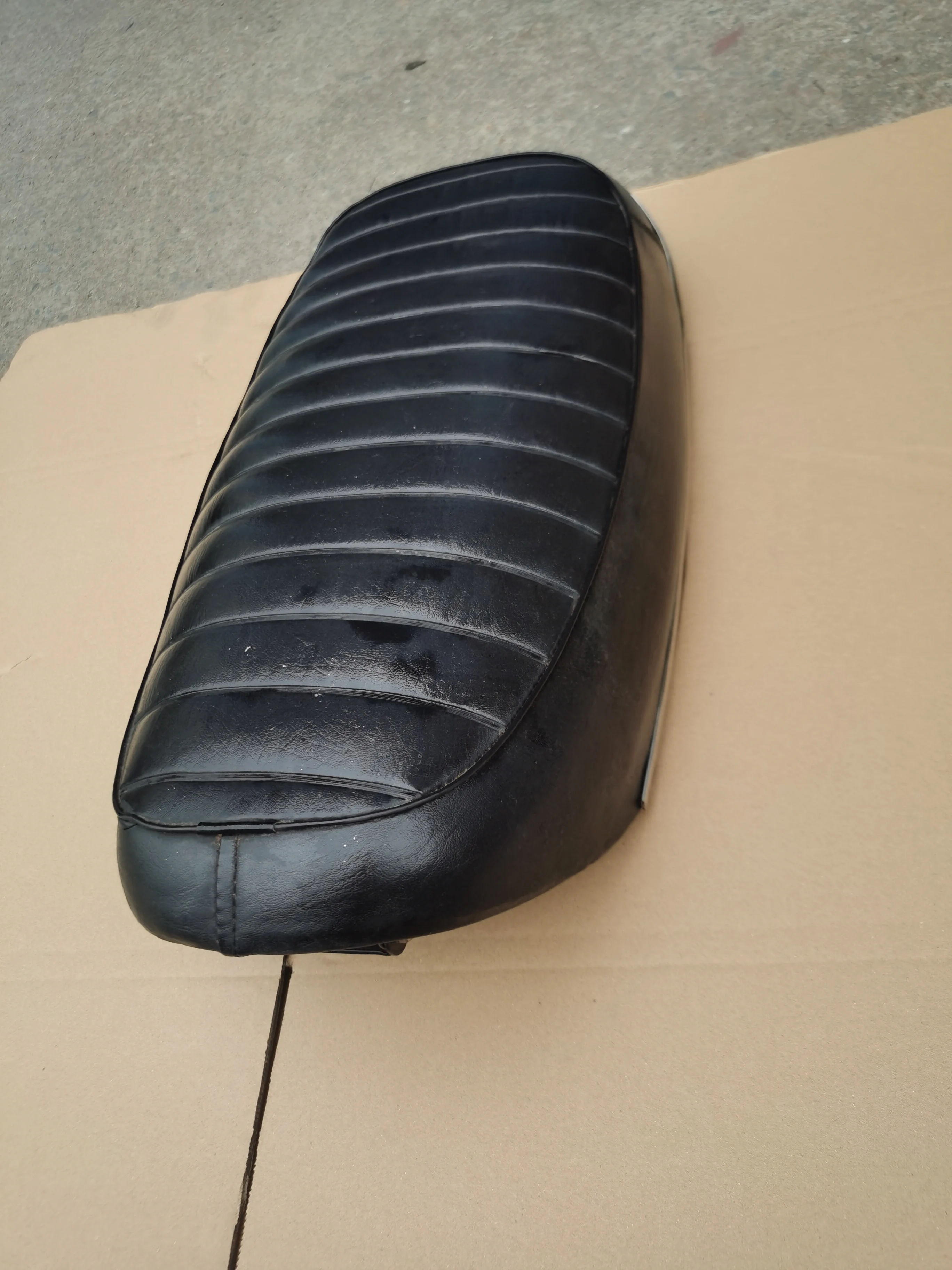 Honda CT70 Trail 70 Dax ST70 ST 1974-1976 Complete Saddle Seat Reproduction Stock Not New