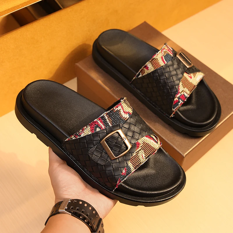 Unisex Retro Bread Slippers Luxury Button Full Wrap Design Casual Non Slip Beach Fashion Trendy Home Outdoor Slides