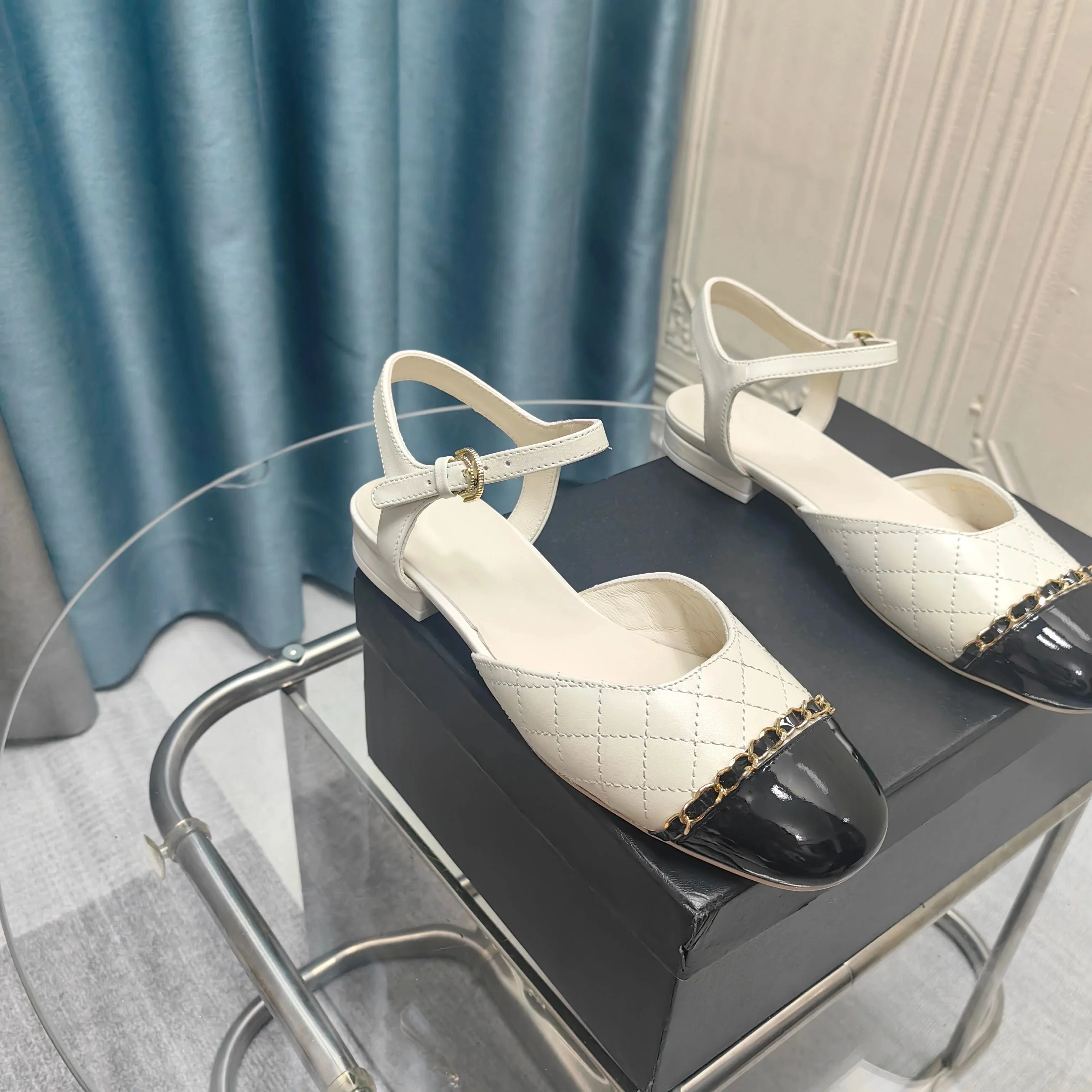 

Женская обувь, размеры 35–41, сандалии из натуральной кожи, летние дизайнерские туфли Мэри Джейн на низком каблуке с цепочкой и цепочкой на плоской подошве, Zapatillas De Mujer