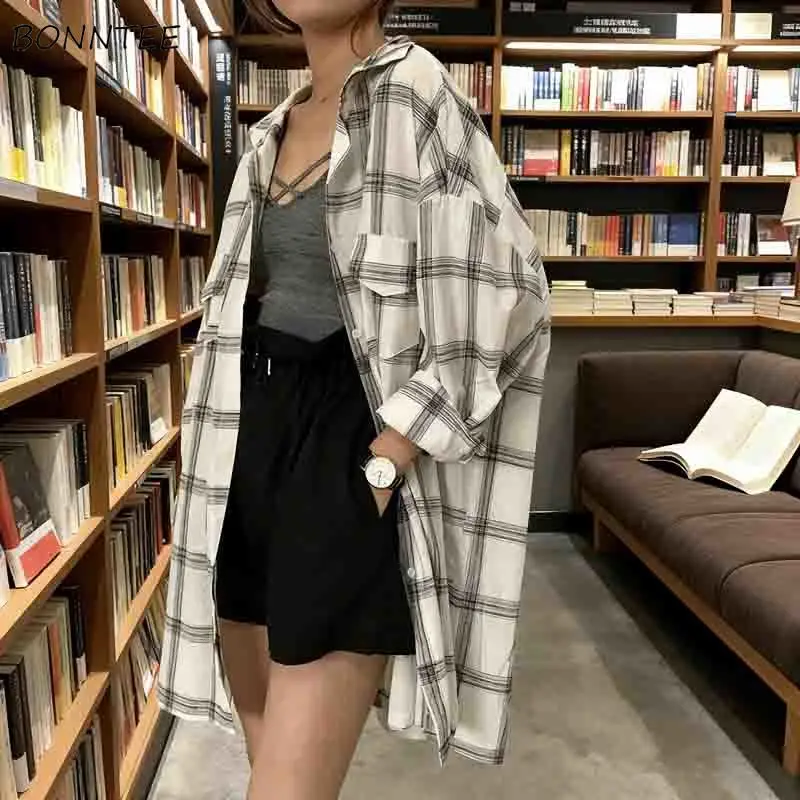 

Женская повседневная рубашка в корейском стиле, свободный крой, длинный рукав, клетчатый топ для повседневной носки, универсальный, в стиле Харадзюку, улджанг, для студентов, на одной пуговице