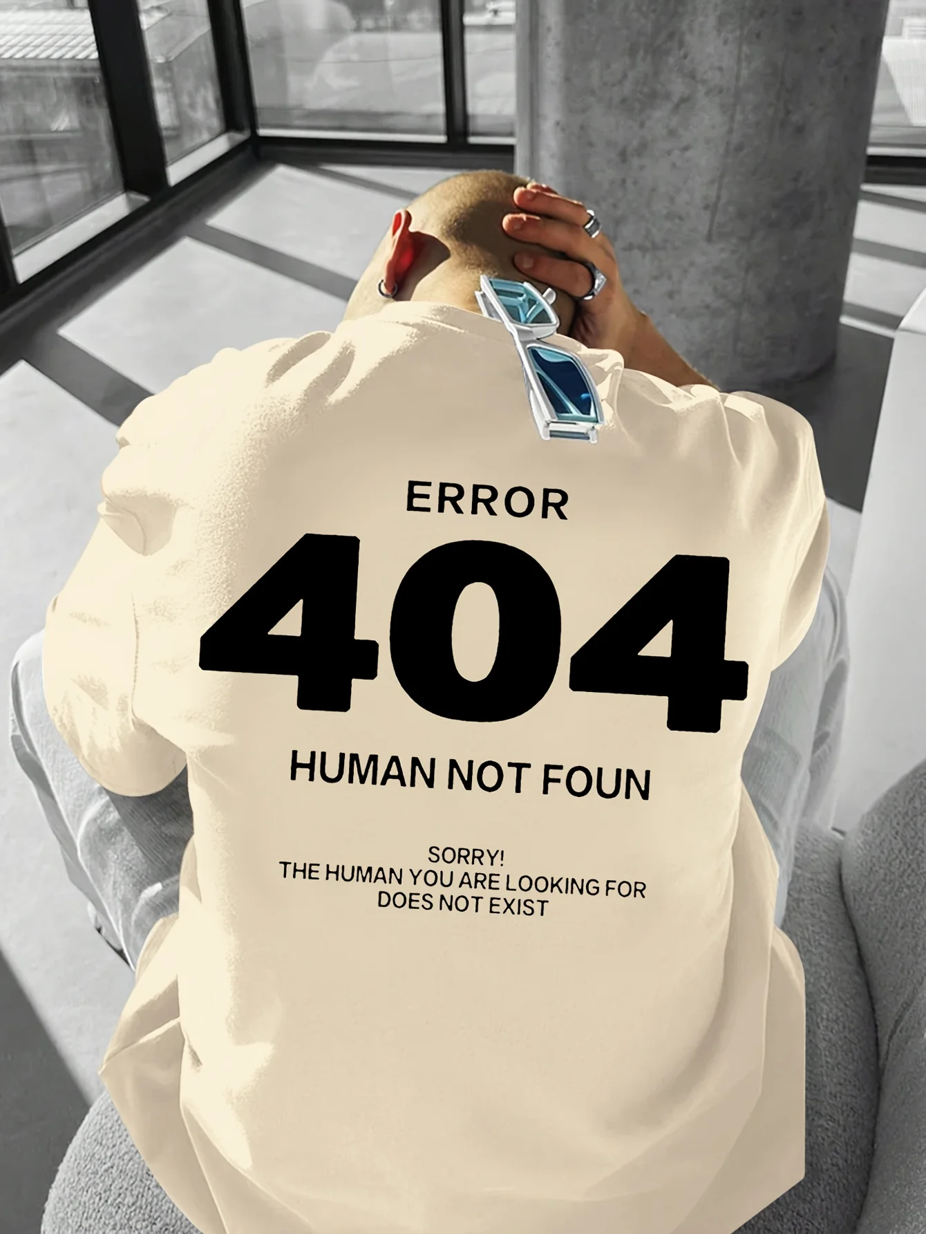 تي شيرت كاجوال للرجال بتصميم رمز الخطأ 404 - أبيض، فضفاض، أكمام قصيرة، رقبة دائرية، بوليستر، صيفي ضروري لـ