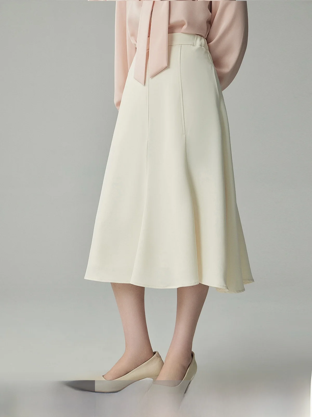 

JACOOBS White Micro Fish Tail Petal Skirt Women's Professional Commute High Waist Draped Casual Half Length Skirt