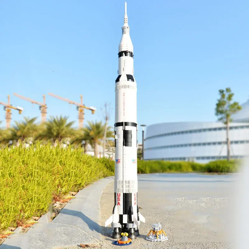 The Apollo Saturn V 92176 Building Blocks Space Rocket Idea Series Bricks Educational Toys For Children Birthday XMAS Gifts