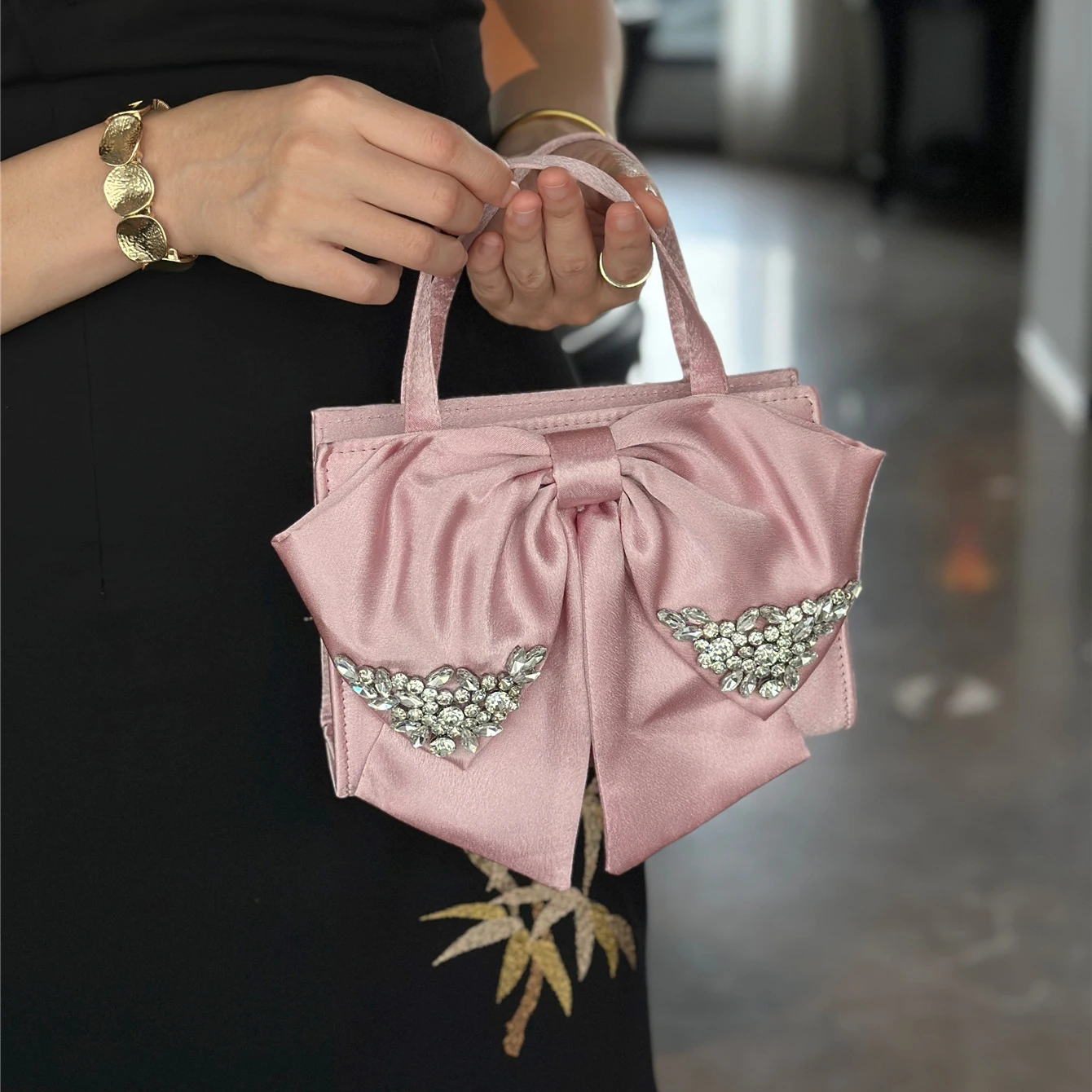 

Women Rhinestone Bow Appliques Handbags Fashion Elegant Satin Evening Bag French Luxury Design Lady Dress Clutch Bags