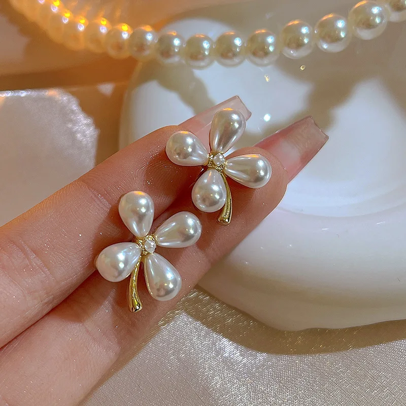 New Creativity Four-leaf Clover Pearl Earrings for Women Personalized Fashionable Daily Accessories Party Jewelry Birthday Gifts