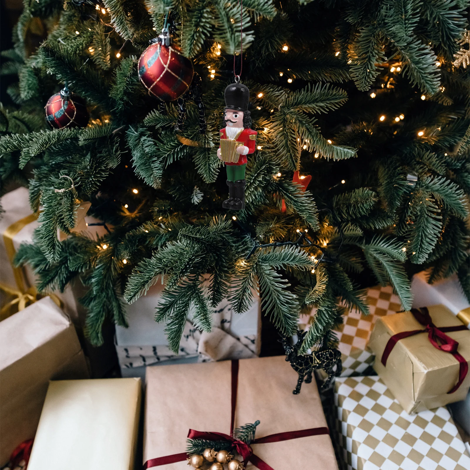 

Classic Nutcracker Soldier Festive Resin Christmas Ornament Decorative Hanging Figure Resin Nutcracker