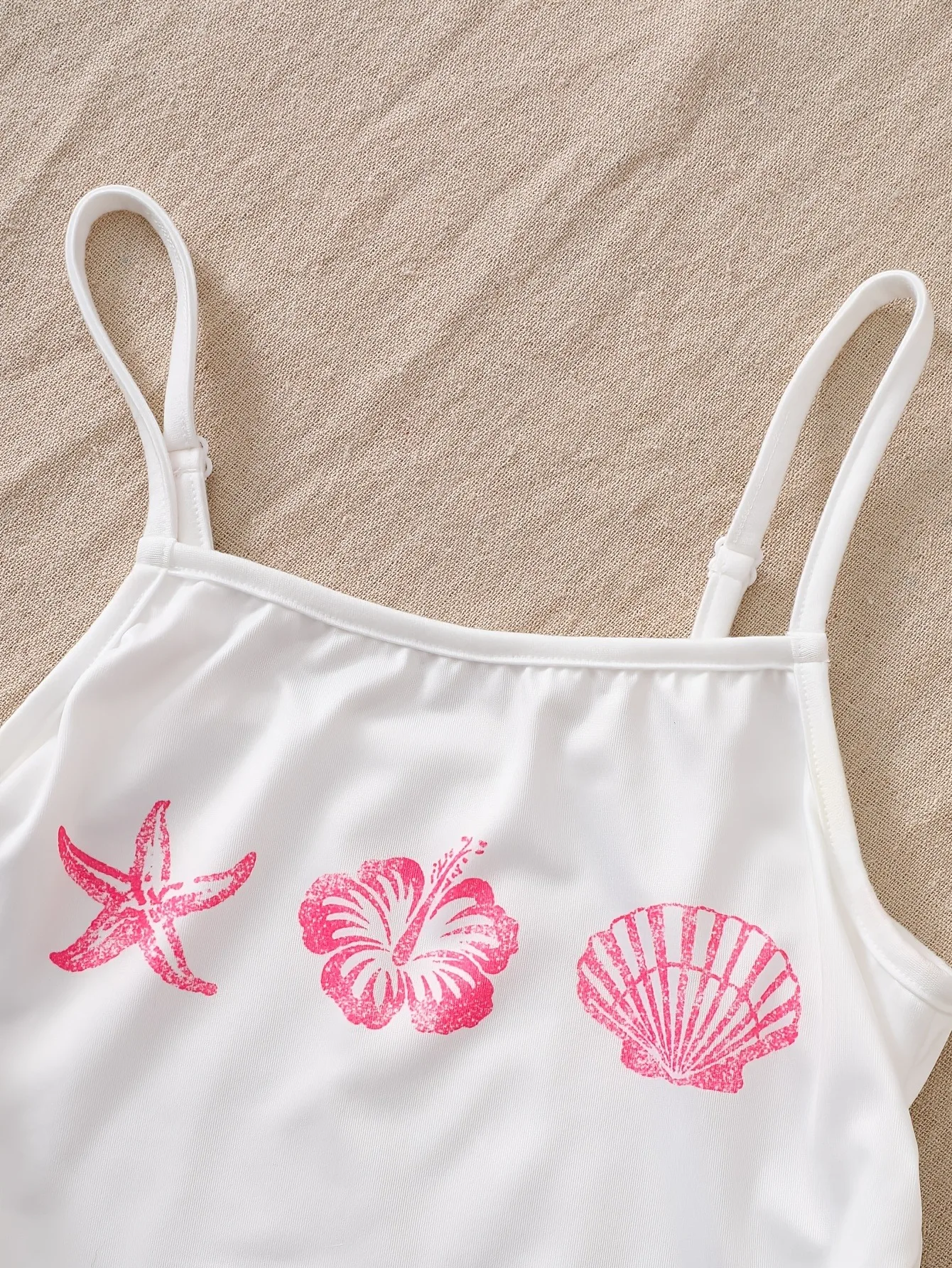 3-teiliges Set, Tanktops mit Blumenmuster für Mädchen und Kinder, verstellbare, dünne Träger, seitliche Falten, tropischer Hibiskus, Muschelmuster, An – Detail 4