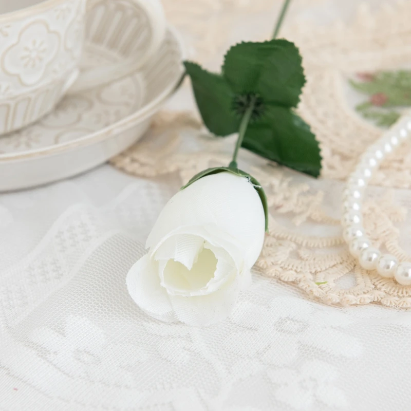 10 Stück Künstliche Blumen Großhandel Rote Seidenrosen-Bouquet Vase Heim- und Raumdekoration Garten Hochzeitskranz Kunstpflanze Großhandel Günstig – Detail 9