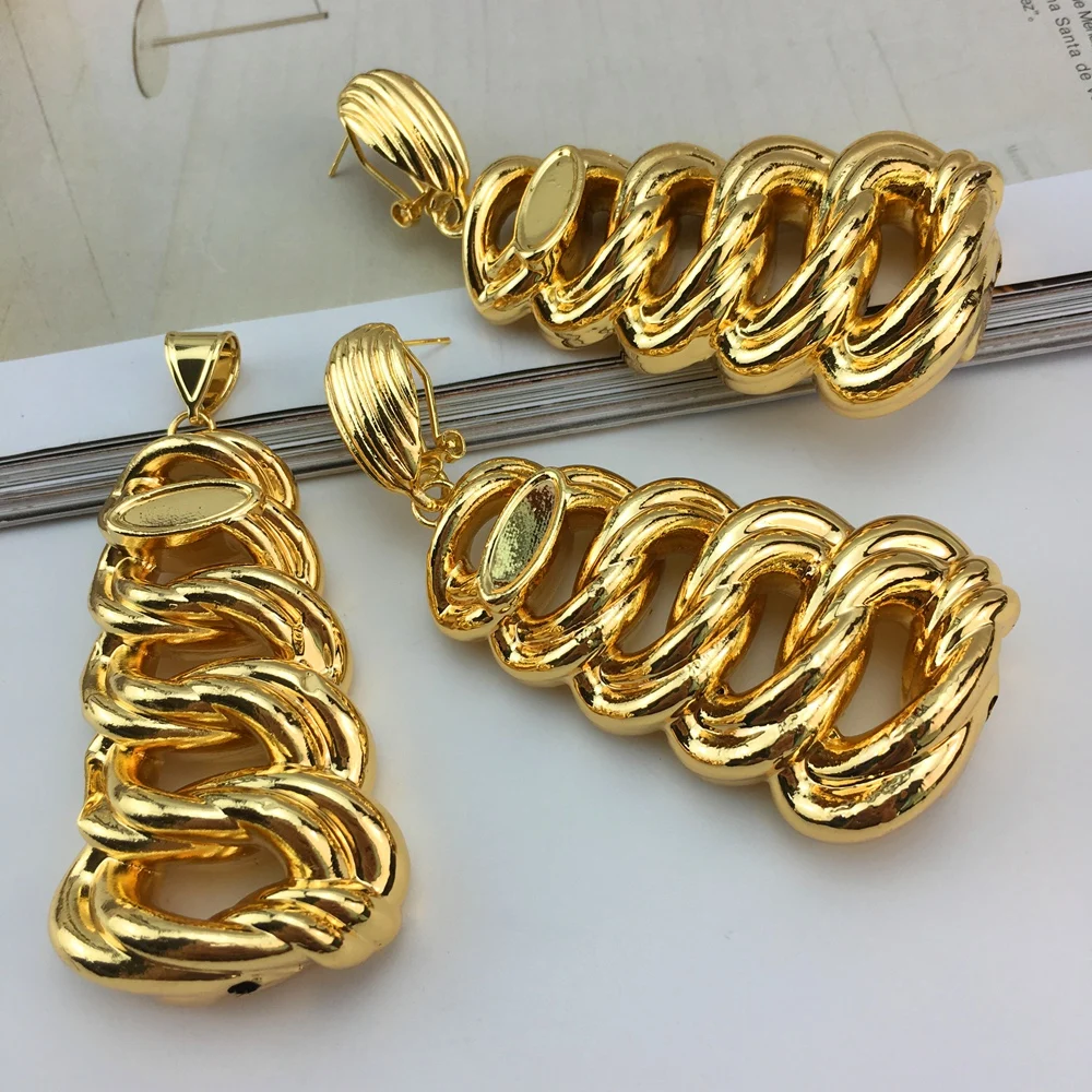 

Fashion Italian Dubai Gold Plated Jewelry Set Simple Style Big Pendant Necklace Light Weight Jewelry Set for Woman FHK19713