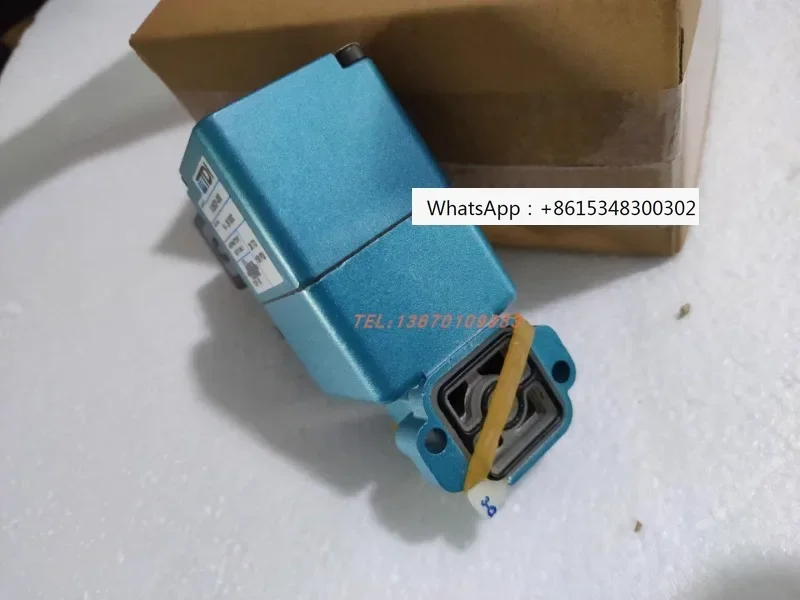 

Electromagnetic valve 2-28821-012 2-28821-010 52-21981-001 Motor starting air valve