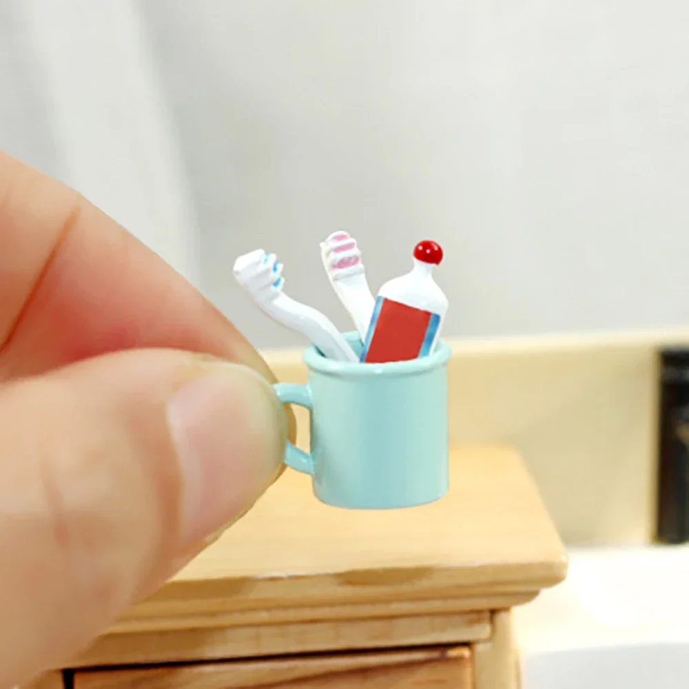 1/12 Doll House Miniature Toothpaste Toothbrush Simulation Gargle Cup Model Toys for Mini Decoration Dollhouse Accessories