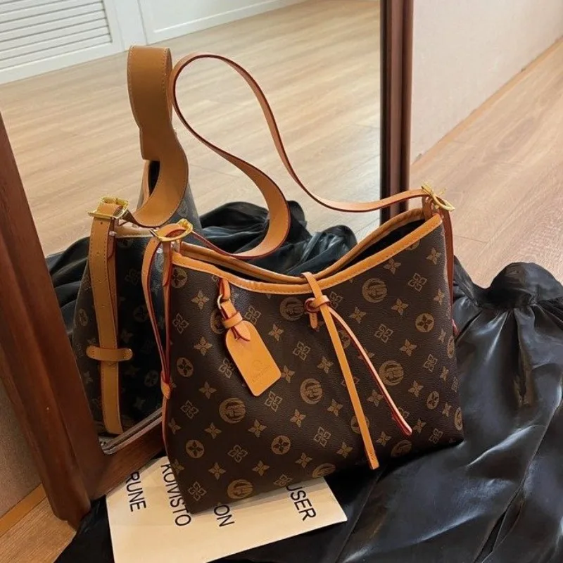 

Luxury Designer Diaper Bag For Women Crossbody Handbag Elegant Leather Tote Minimalist Vintage Large Capacity Bag