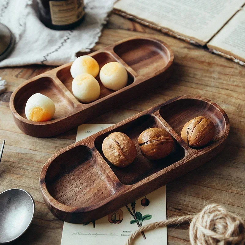 

Vintage Wooden Seasoning Dipping Dish, 3-Grid Saucer Appetizer Plate, Dry Fruits Snack ServingTray for Restaurant / Kitchen