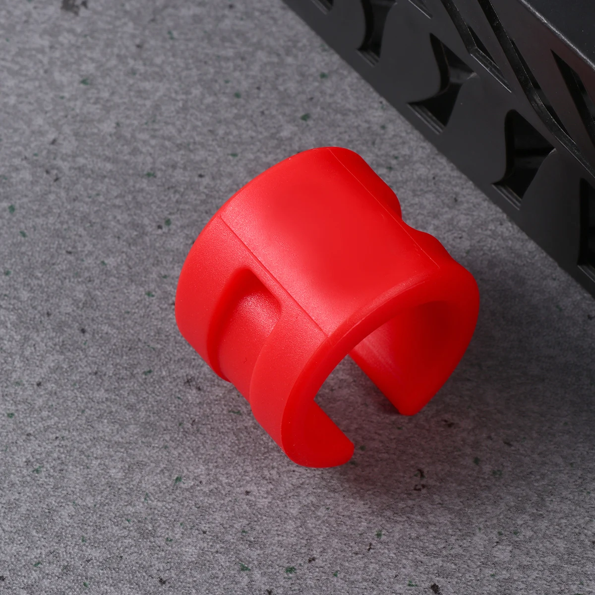 

4 Pcs Rear Fork Chain Protector Lightweight Durable Rubber Rings AntiCollision Guard Fits Road Bicycles Easy Install Long Use