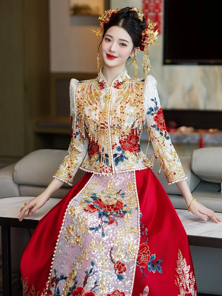 Neue Toasten- und Hochzeitskleidung im chinesischen Stil