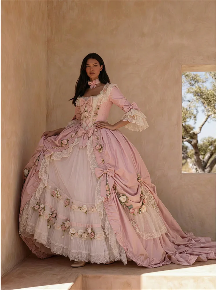 Wunderschönes Barock-Rokoko-Blumenkleid aus dem 18. Jahrhundert, Kostüm der Königin Marie Antoinette, französisches königliches Hofkleid, venezianisches Ballkleid