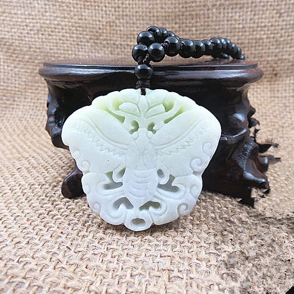 Natural Lantian Jade Butterfly Pendant Boutique Jewelry Men and Women White Flower -colored Jade Pendant