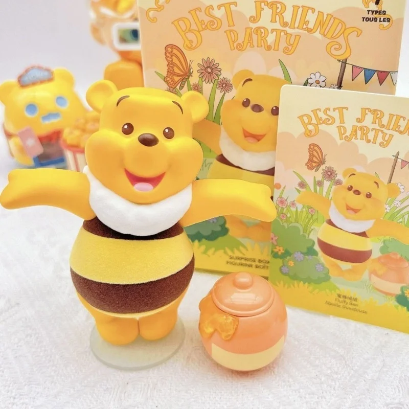 MINISO-caja ciega de fiesta oficial Winnie the Pooh, mejor amigo, modelo de escritorio, adorno Kawaii, regalo de cumpleaños, juguete de Anime para niños