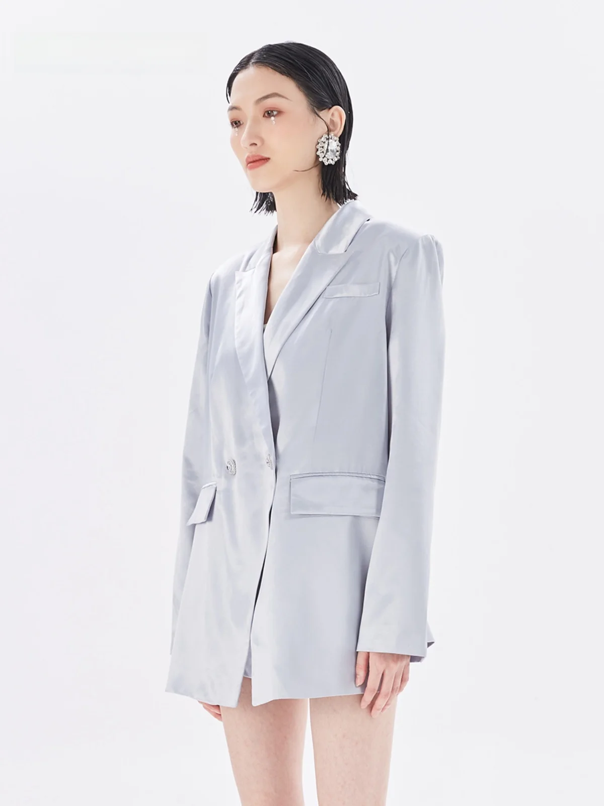 Anonymous Ice Blue Satin Hollow out Back Diamond Chain Blouse Women's Suit Jacket Original Design Button Detail Straight Cut