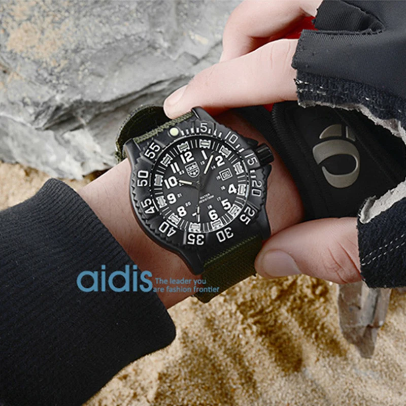 Addiesdive موضة الرياضة في الهواء الطلق ساعات تناظرية للرجال 50 متر مقاوم للماء مضيئة النايلون الرجال العسكرية ساعات المعصم ساعة كوارتز