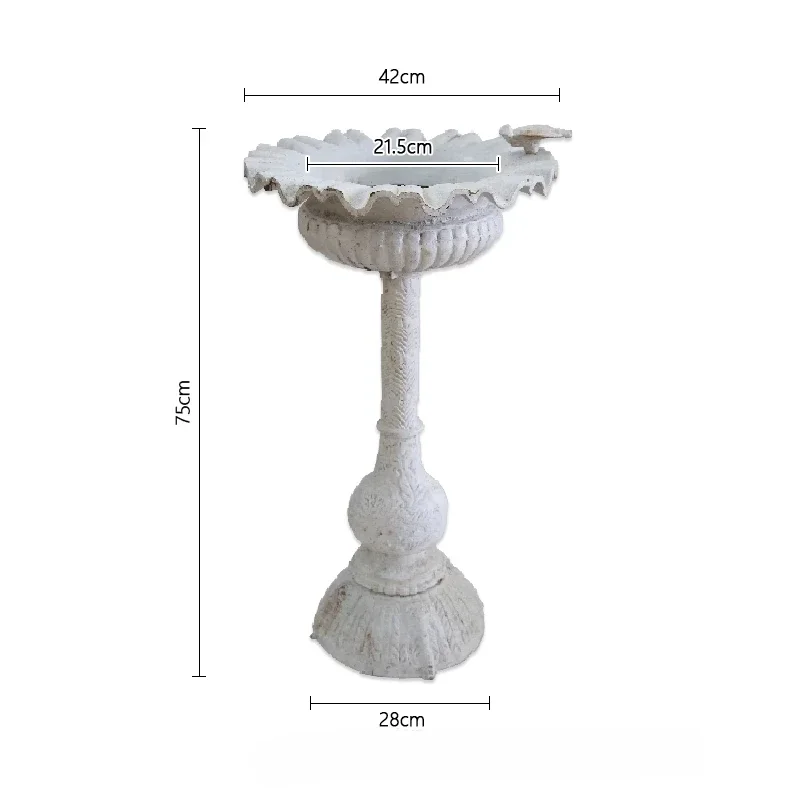 

The product can be customized. Garden ornaments, cast iron old bird food plates