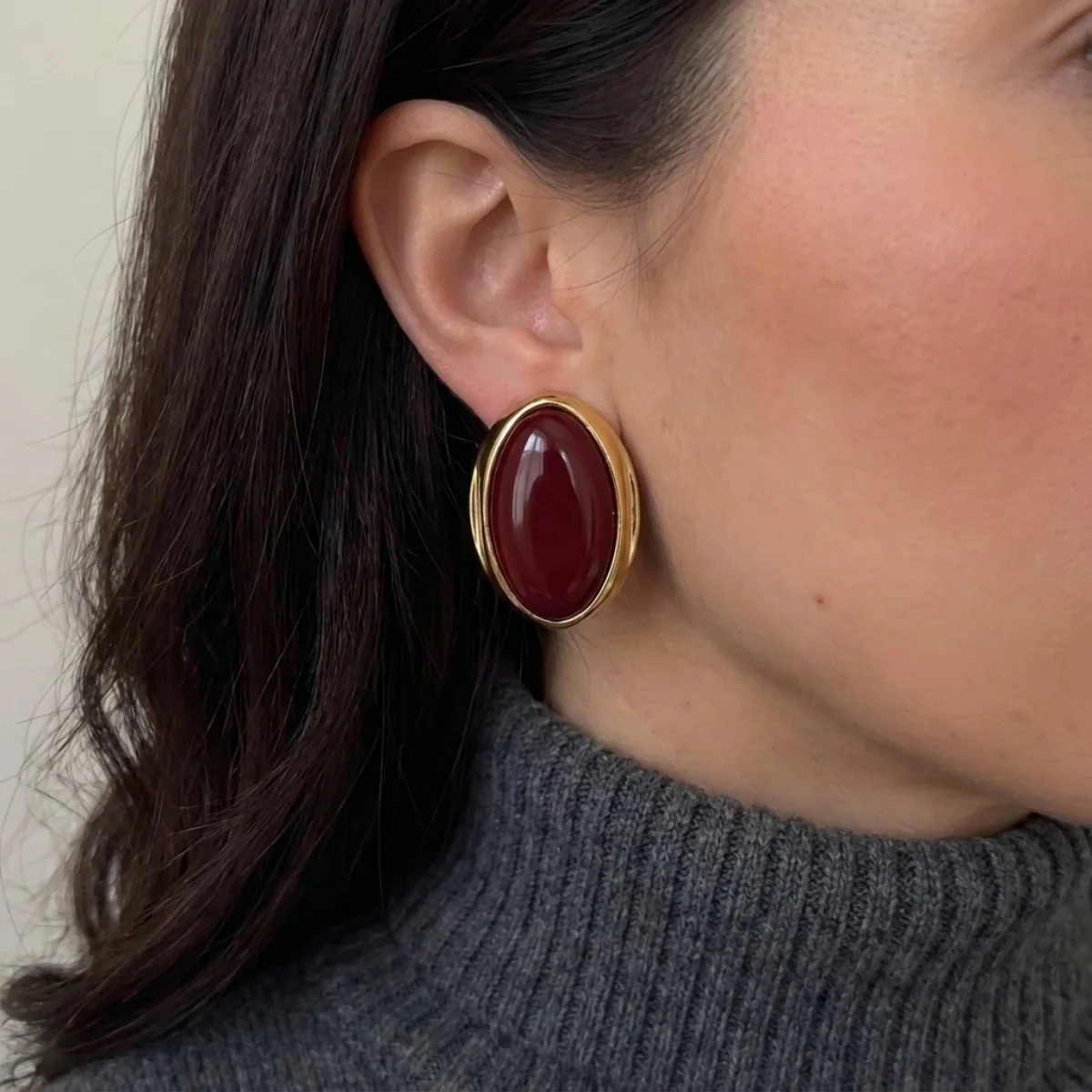 Vintage-Ohrstecker im französischen Stil mit ovaler Emaille für Damen, weinroter Harzrahmen, geometrisches Design, auffällige Ohrringe, modischer Party-Schmuck, Geschenkidee. – Detail 4