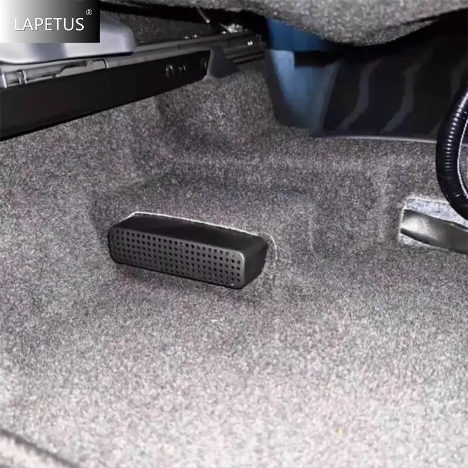 

Auto Accessories Under Seat Floor Air Conditioning AC Vent Outlet Grille Frame Dust Cover Kit For Ford Escape / Kuga 2020 - 2025