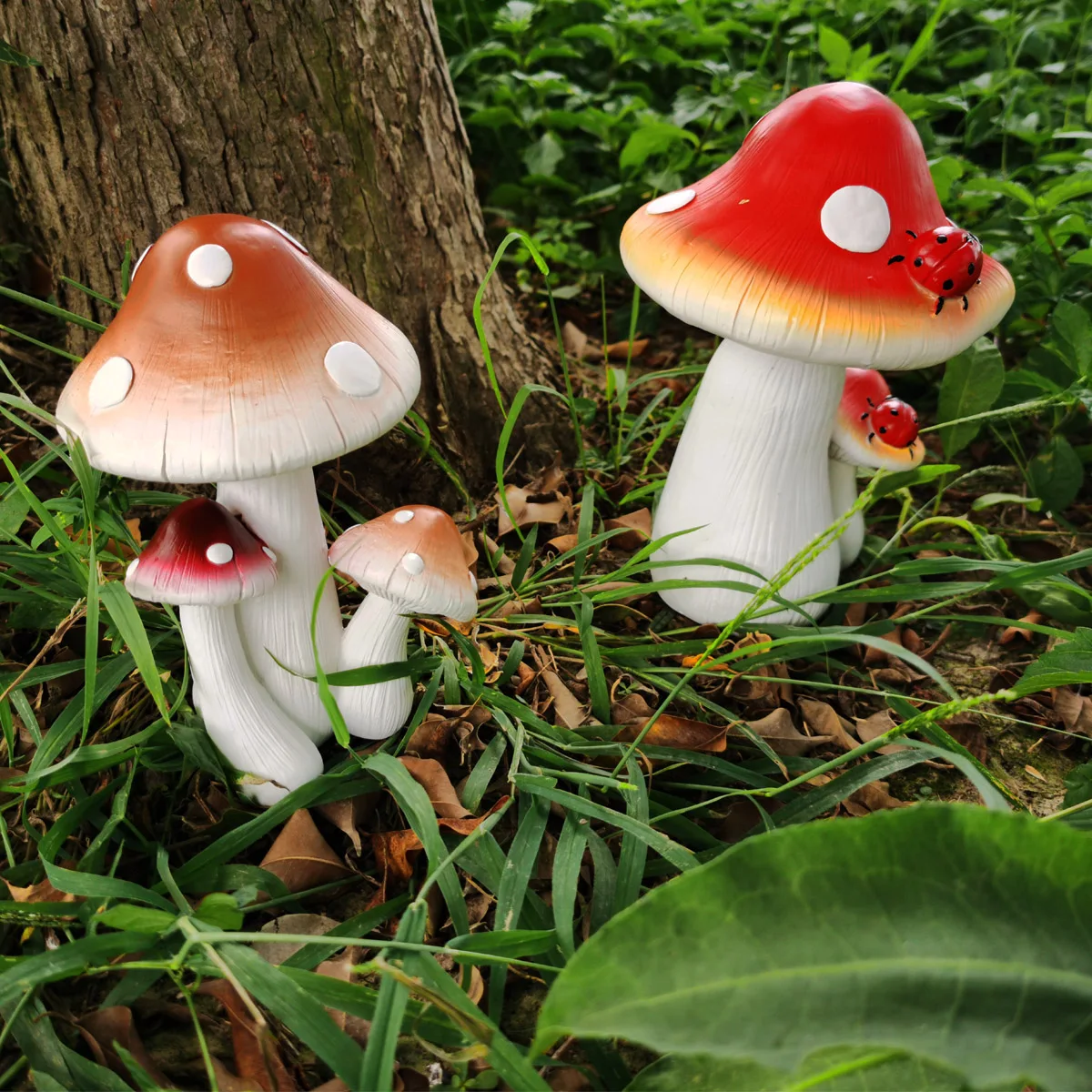 Whimsical Mushroom & Ladybird Garden Statue: Vivid ResinDecor for Outdoor, Perfect for Easter Gifts & Parties
