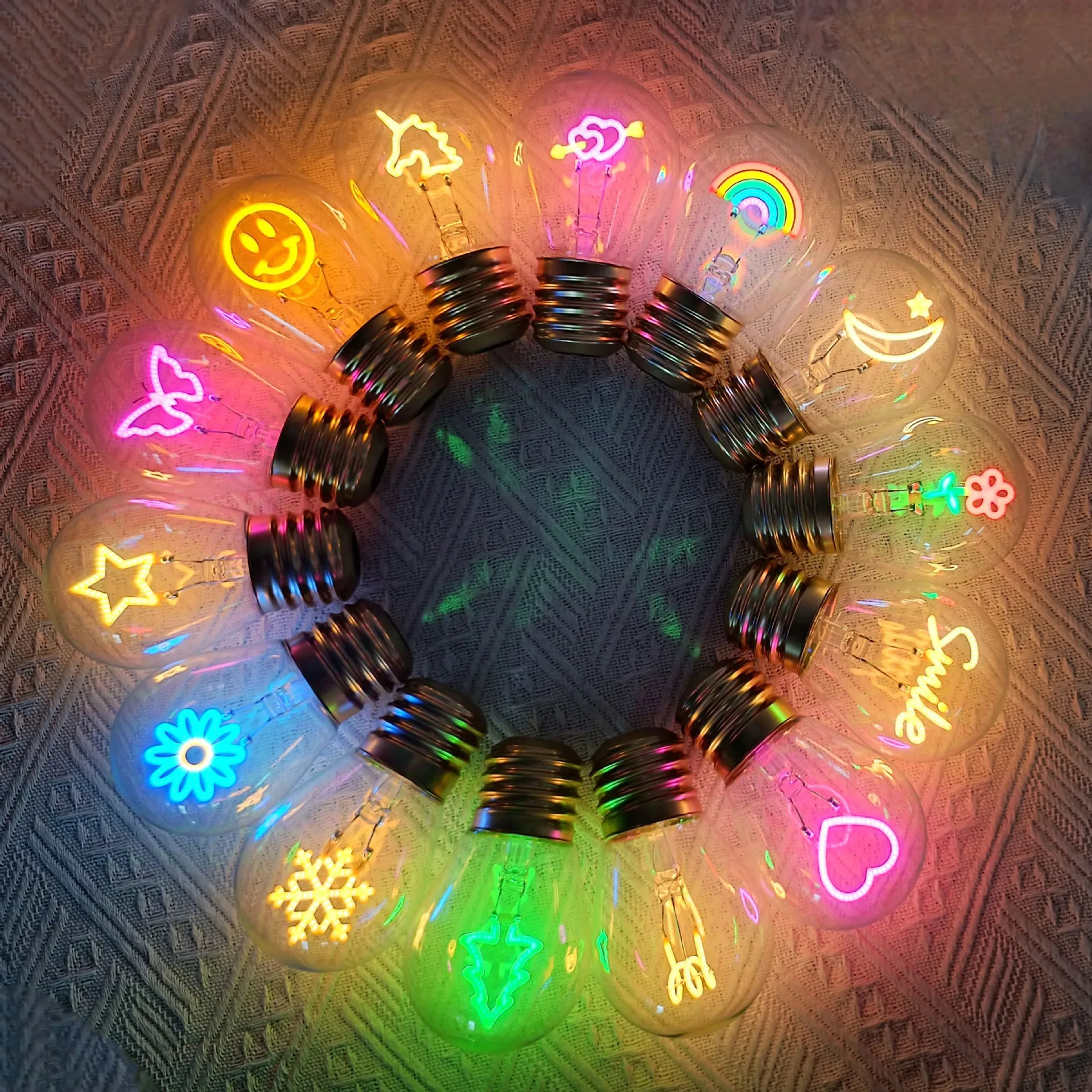 5V Creative LED Bulb Vintage Cartoon Decorative Light Type-C Rechargeable Home Atmosphere Smiling Face Energy Saving Lamp