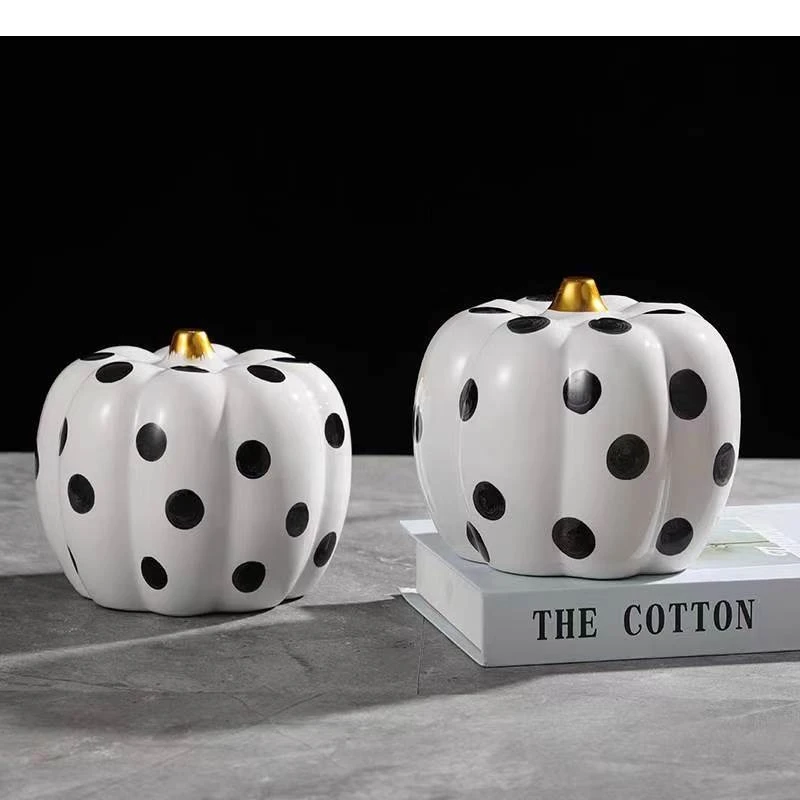 

Resin Handicraft Polka Dot Pumpkin Artificial Sculpture Halloween Accessories Decorative Figurines Home Decoration