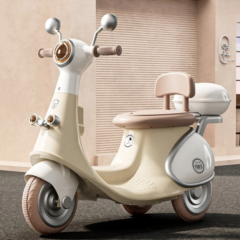 ‌ Elektryczny motocykl dla dzieci, akumulatorowy, zdalnie sterowany, zabawka do jazdy, pełna osłona podwozia, automatyczna zmiana biegów, niski poziom hałasu, unisex, do użytku na zewnątrz.