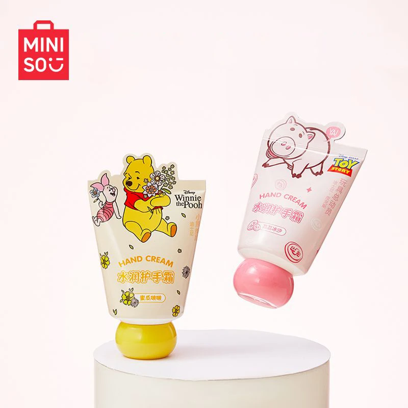 MINISO 카와이 애니메이션 유명 핸드 크림, 푸우 보습, 수분 공급, 가을 및 겨울 핸드 크림, 상쾌한 비 기름기 장난감 