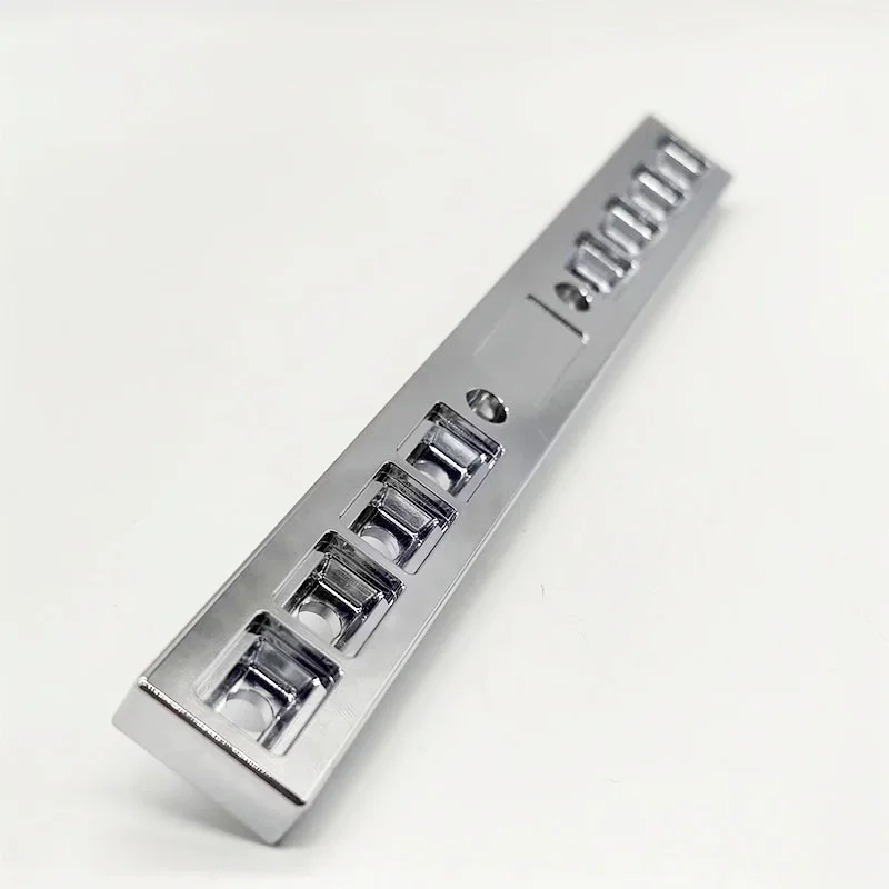 

RC 1/14 Metal Rear Bumper Taillight for TAMIYA Globe Liner Grand Hauler Tractor Truck DIY Model Accessories