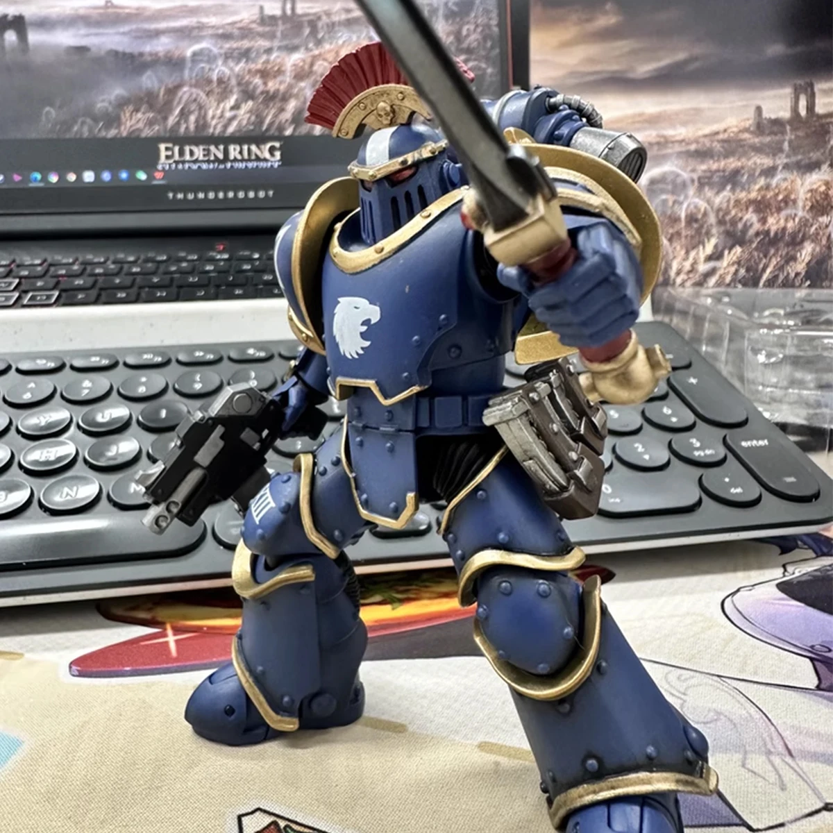 Joy Toy-figura de acción de Ultramarines, sargento del escuadrón táctico de la Legión MKIII con espada eléctrica/figura móvil de articulación de Bolter pesado