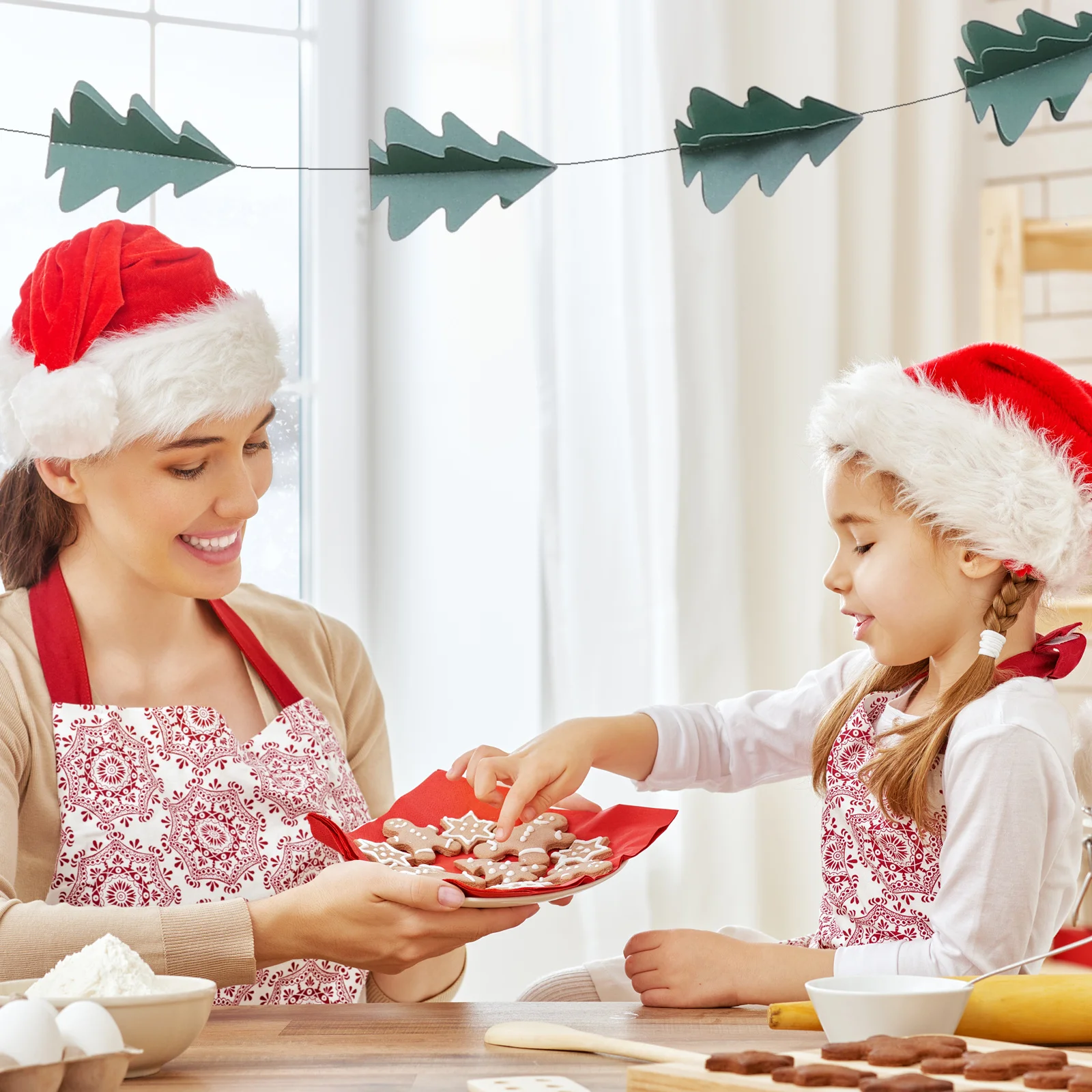 

2Sets Christmas Tree Paper Garland Hanging Pendants Lightweight Safe Party Decor for Home Garden Festival Holiday Christmas